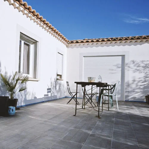 Samper Construction : dallage extérieur à Saint-Geniès-de-Malgoirès près de Nîmes (30)