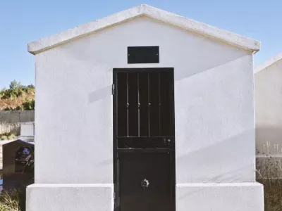 Construction funéraire Gard (30)